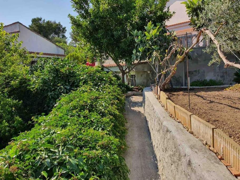 Le Petit Paradis Olivella Extérieur photo